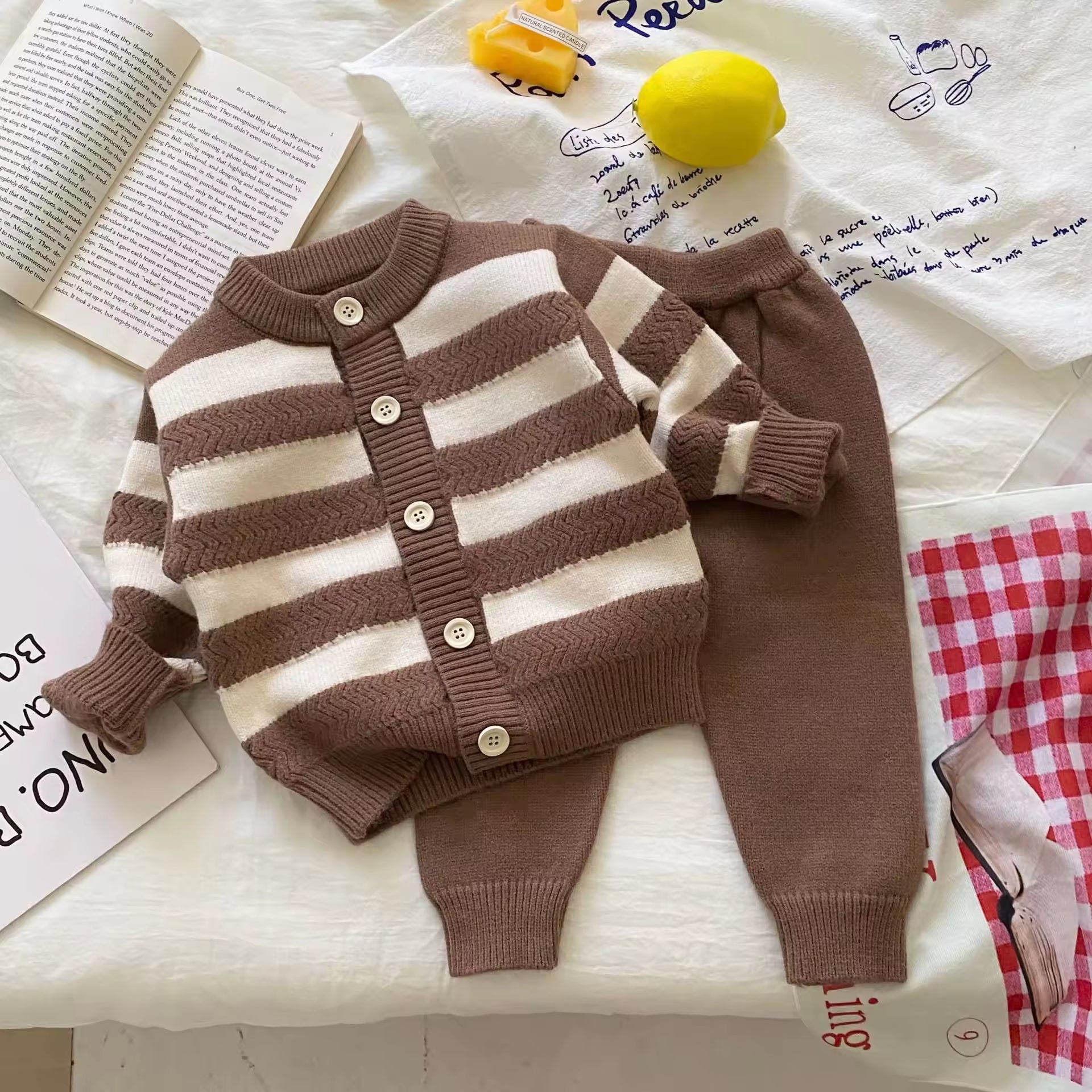 Autumn and Winter 2025 New Style Boys Casual Korean Style Striped Neck Knitted Sweater Set Infant Warm Cardigan Two-Piece Outfit