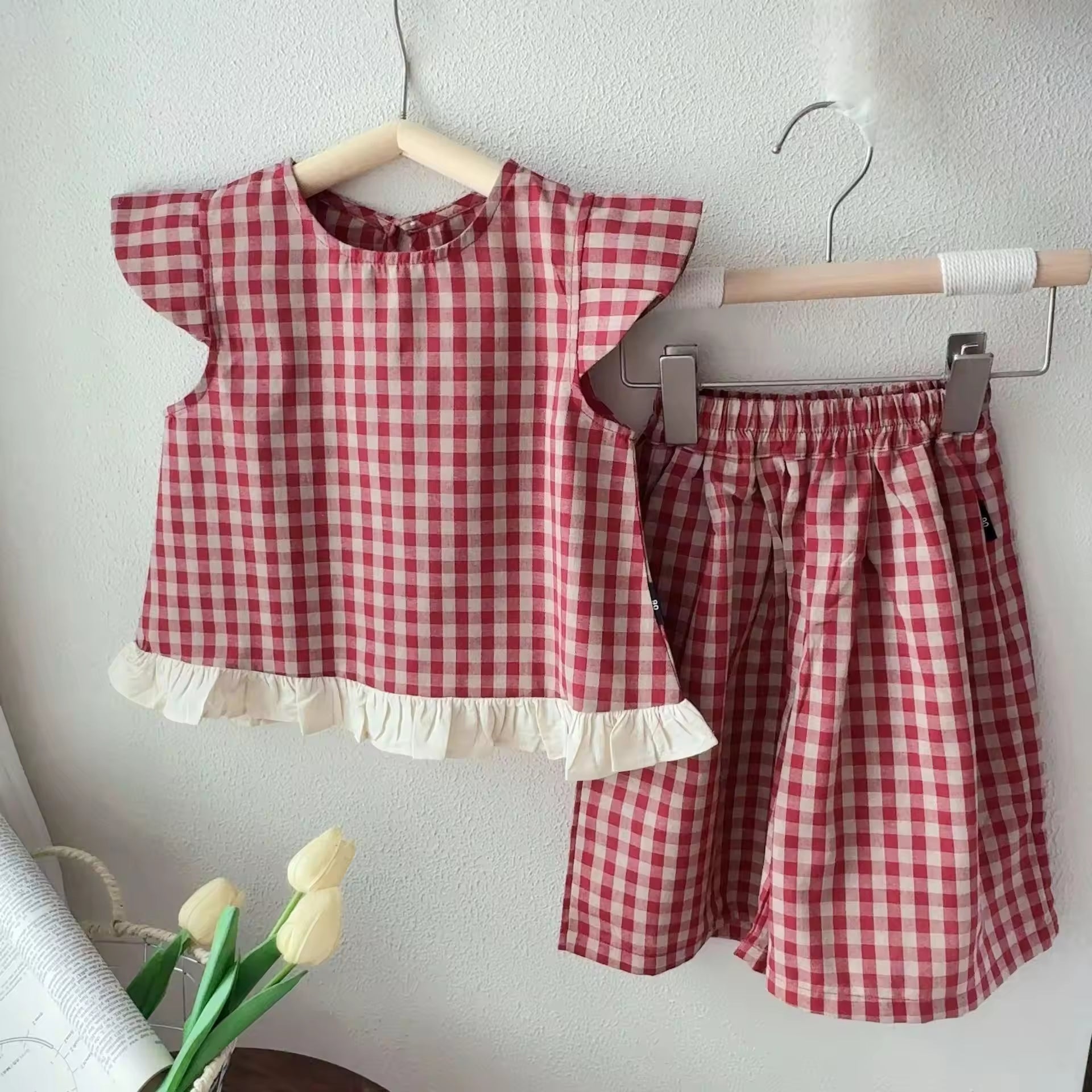 2025 Girls Casual Summer Plaid Two-Piece Set New Korean Style Fashion Flying Sleeves for Kindergarten Baby Suit