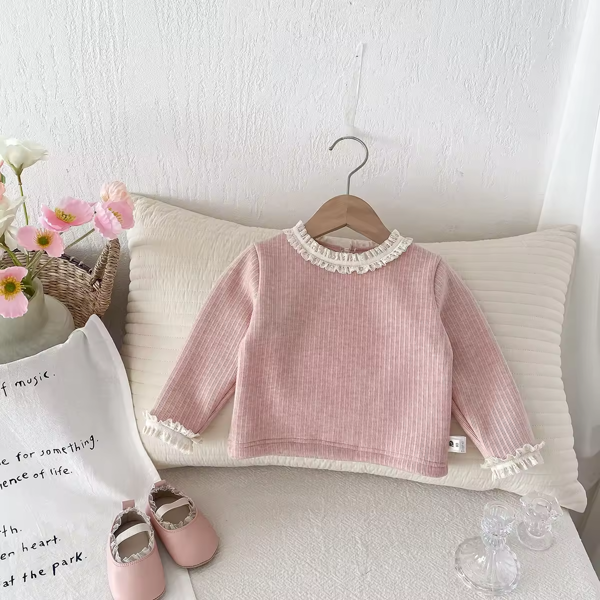 2025 Autumn Baby Girl's Casual Western Style Solid Color Fleece-Lined Warm Long-Sleeved Shirt with Lace Collar Baby Tops