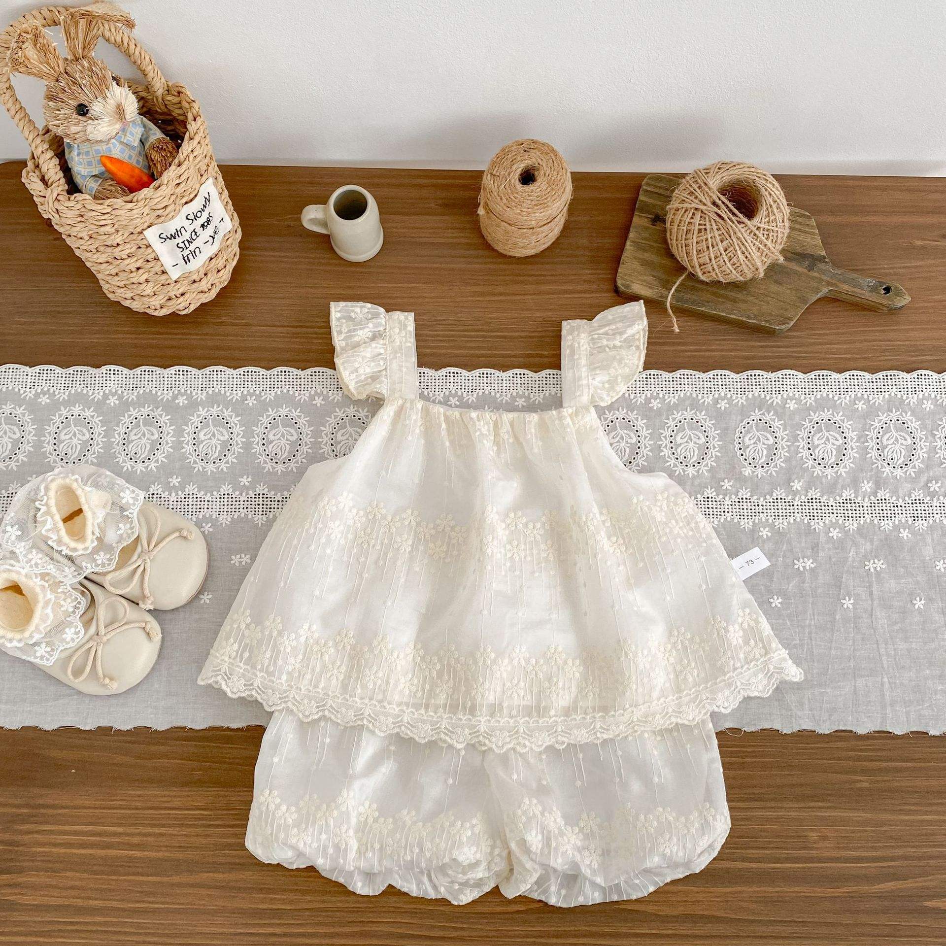 Wholesale 2026 New Summer Outfit for Baby Girls Flutter Sleeve Top with Bloom Shorts Sweet Style Two-Piece Set for Girls