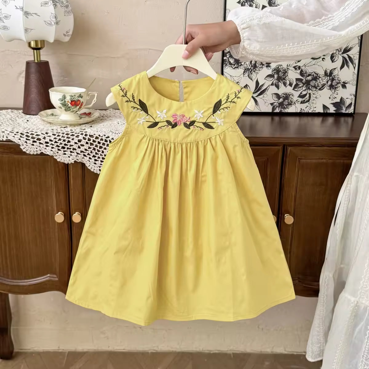 Wholesale 2026 Summer Girls' Dress New French Style Embroidery Flowers Sleeveless Vest Little Girls' Princess Dress