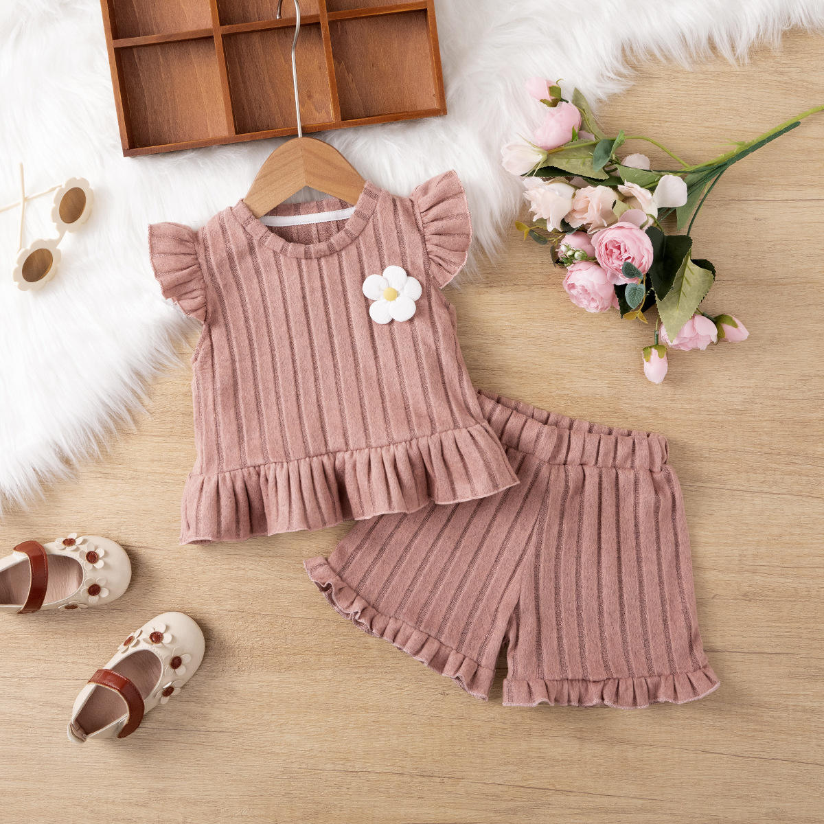 Wholesale 2026 Summer New Fashion Baby Suit Short Sleeve Top Flounce Shorts Set for Girls Knitted Soft Baby Girls Clothing Set
