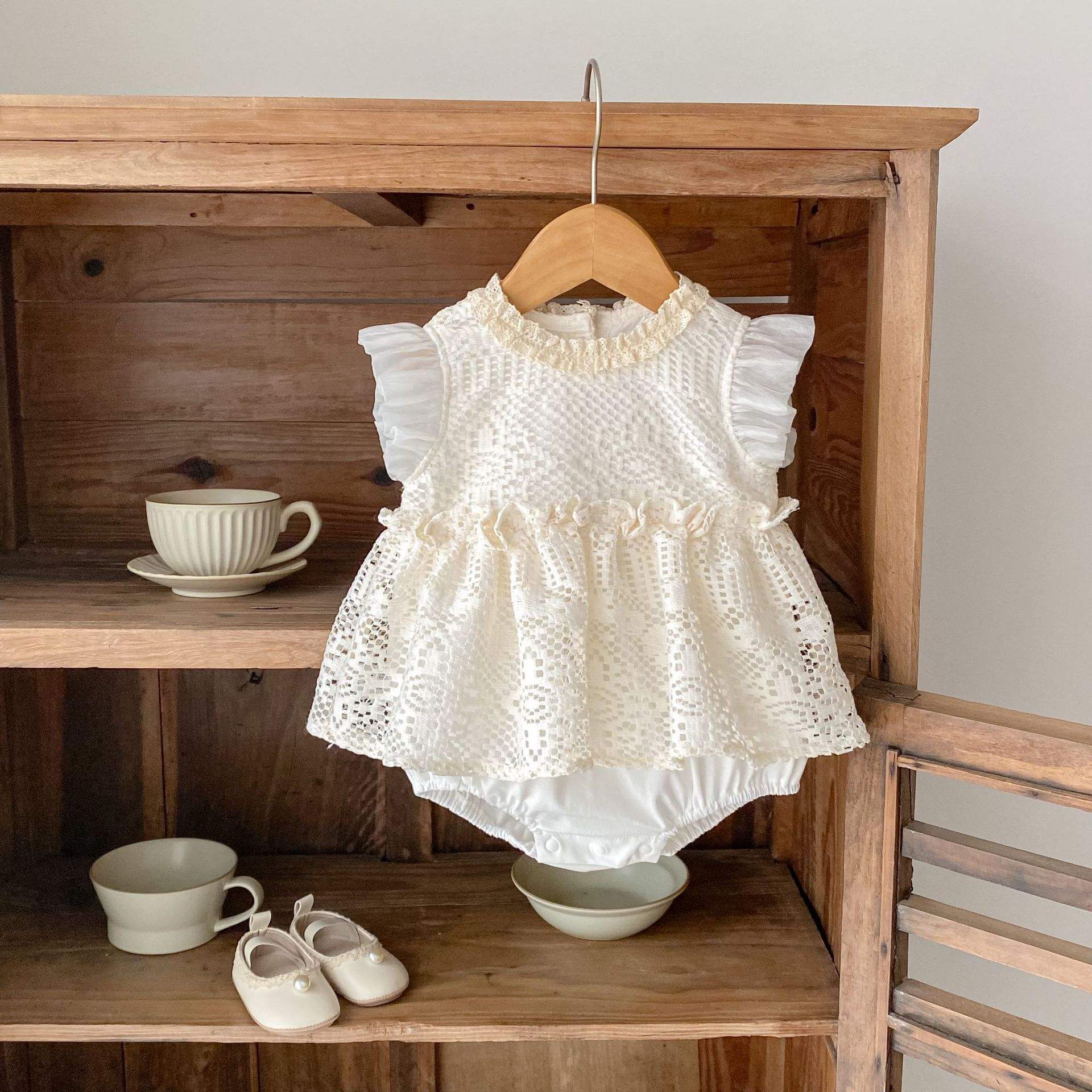 Wholesale 2026 Summer Girls' Sweet Princess Design Baby Girl's 100 Day Celebration Outfit Small Flutter Sleeves Stylish Lace Baby Romper