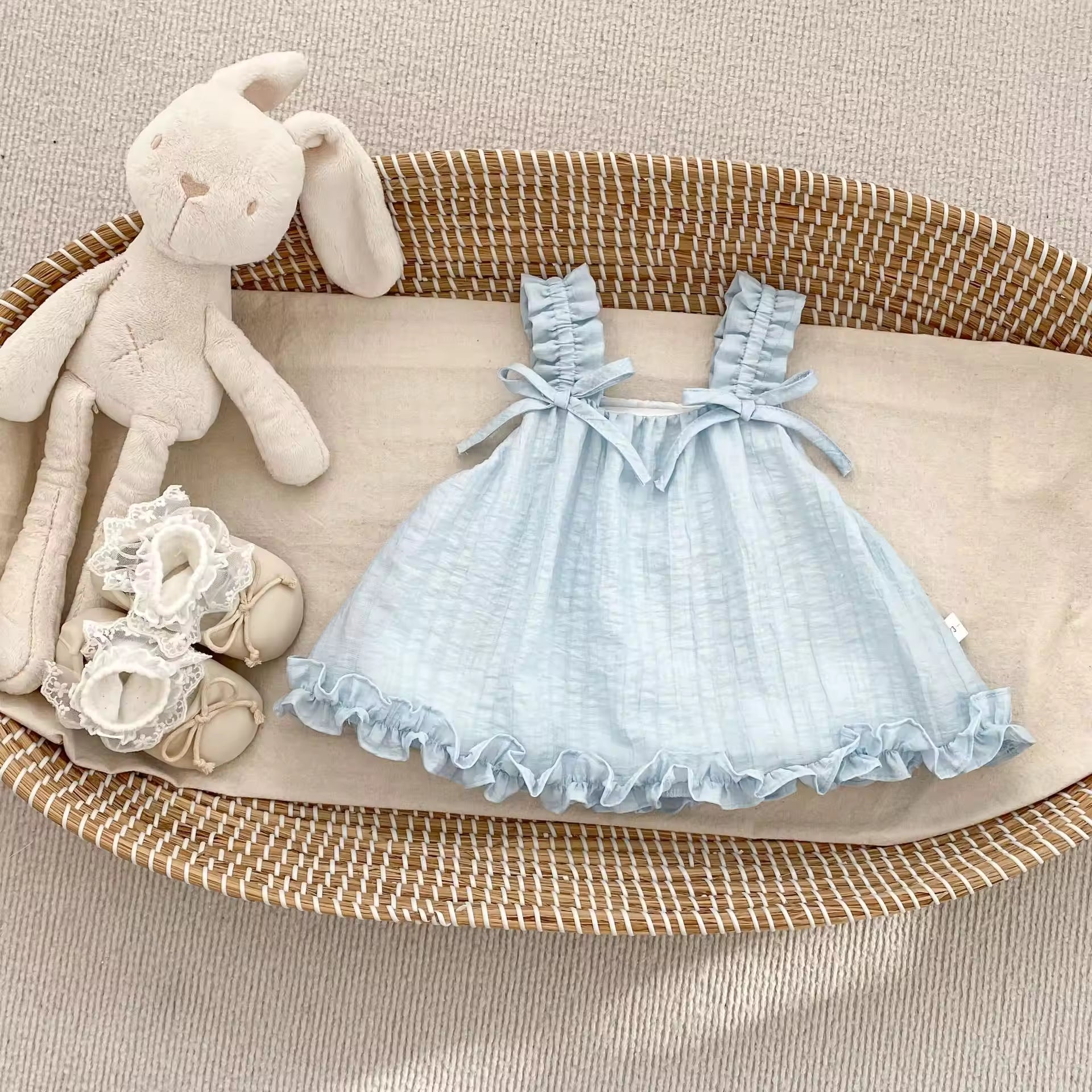 Wholesale 2026 Summer New Fashion Girls' Sleeveless Doll Baby Shirts Sweet Bow Strap Thin Breathable Baby Princess Style Kids Tops