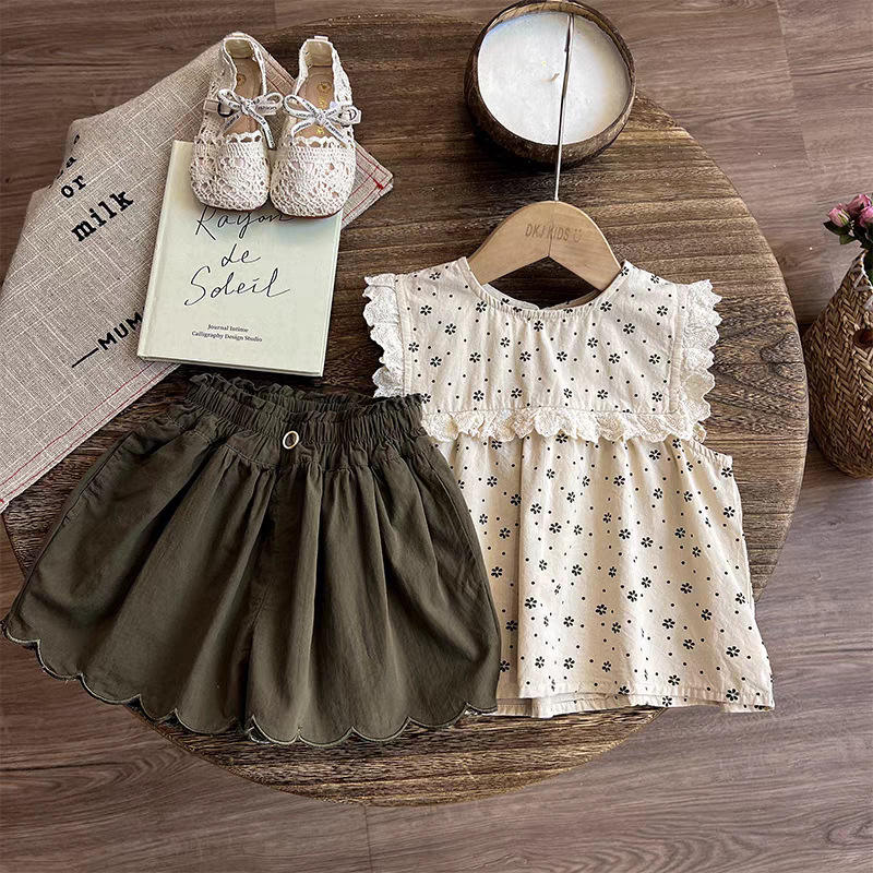 Wholesale 2026 New Girls' Floral Baby Girl Clothing Set Forest Style Small Floral Short Sleeve Top Wavy Shorts Sweet Baby Set