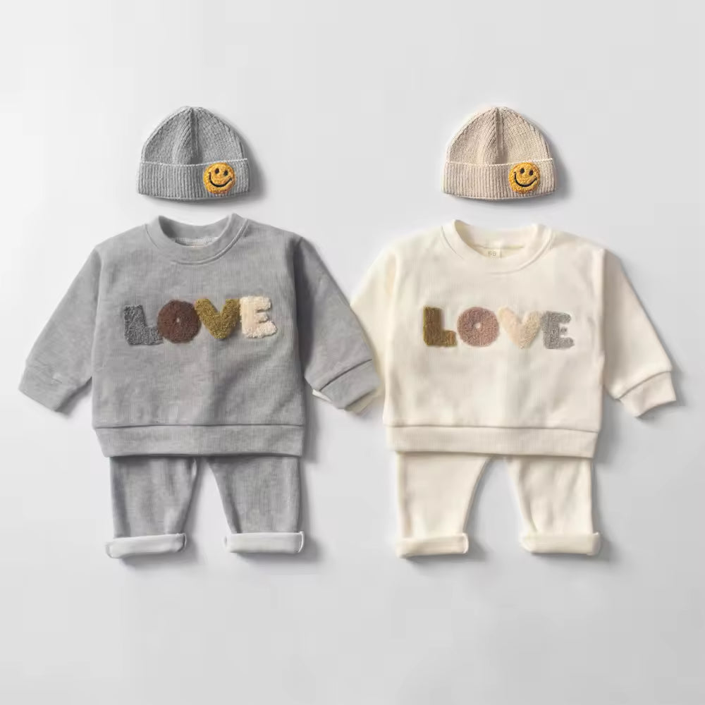 European and America Styles Woolen Embroidered Infant Clothes Two-piece love Printed Baby Suit