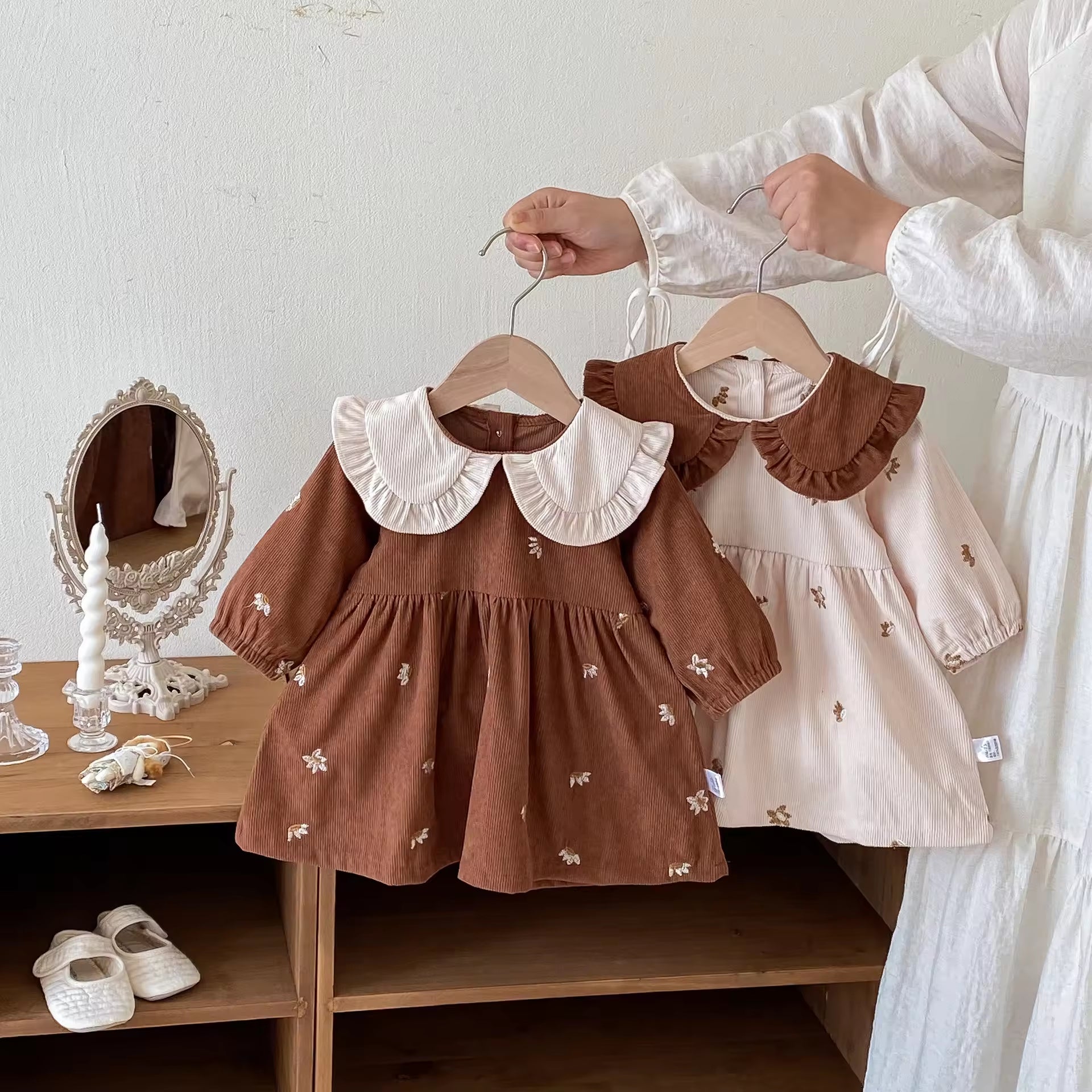 2025 New Spring and Autumn Ins-Style Korean O-Neck Dress for Girls Casual Casual Embroidered Toddler Princess Dress