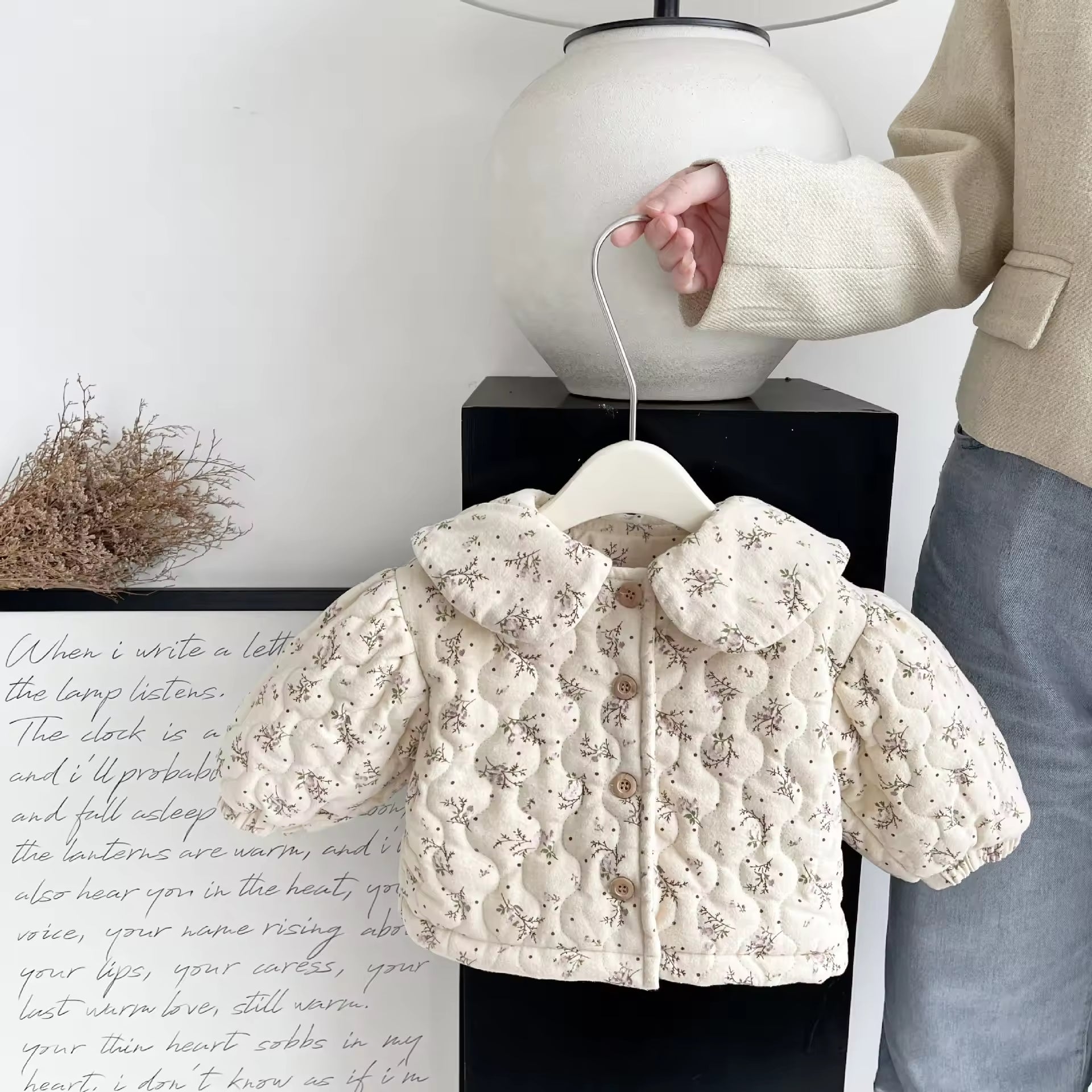 Girls' Baby Coat Cotton-padded Winter Clothes 2025 New Style Plus Velvet Quilted Cotton-padded Clothes Baby Girl Warm Tops