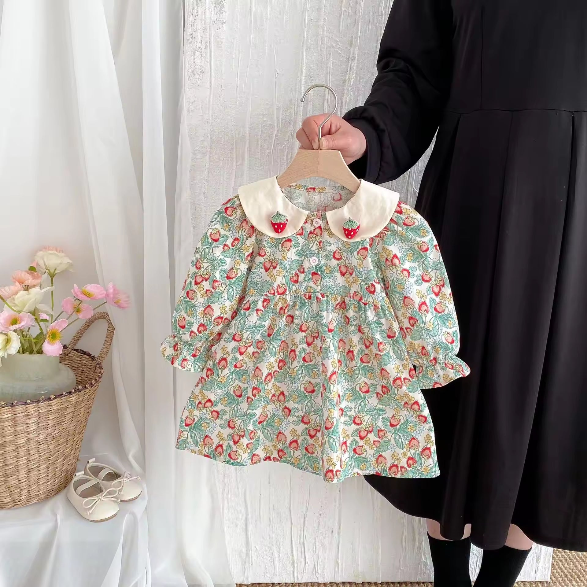 2025 Spring New Korean Style Princess Dress for Girls Strawberry Doll Collar Floral Pattern Sweet Style Baby Girls Dress